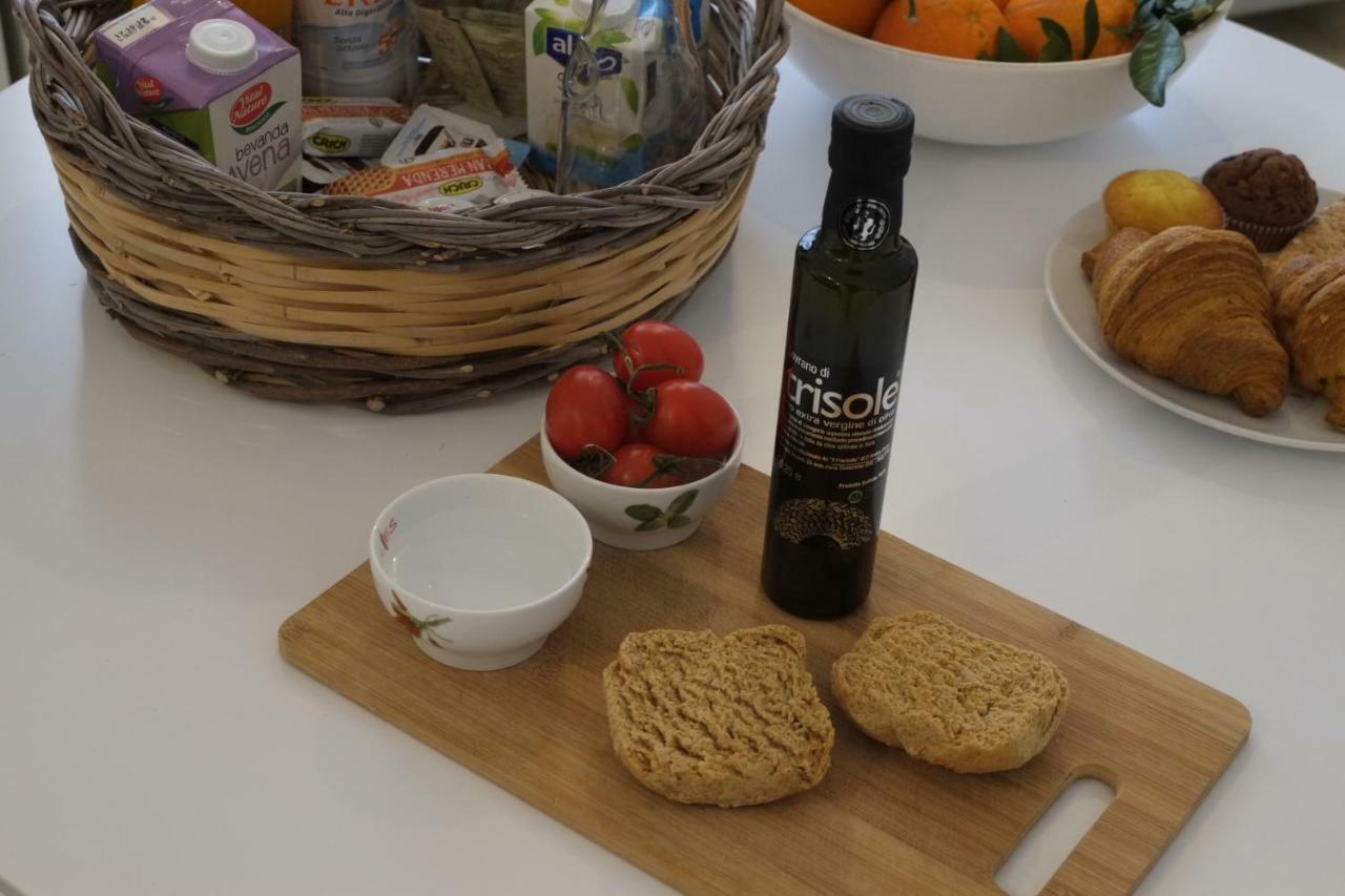 אוסטוני Via Ricasoli 8 מראה חיצוני תמונה